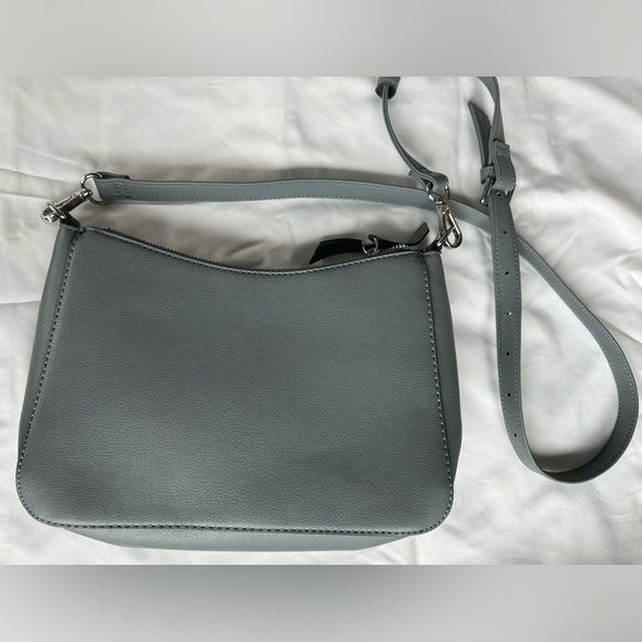 🔥 EUC Blue Gray Nine West Crossbody Bag with Cream interior - Picture 3 of 5